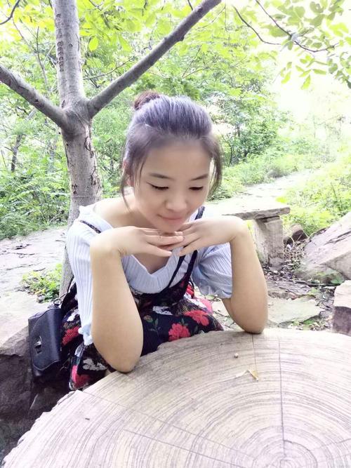 如何用html制作招聘网页版登录