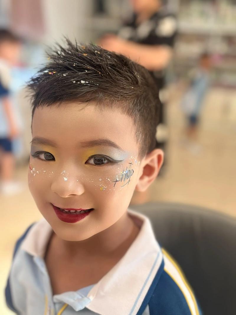 幼儿园演出画妆法教程